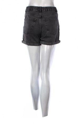 Dámske kraťasy  Pull&Bear, Veľkosť S, Farba Čierna, Cena  7,95 €
