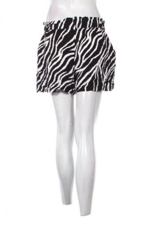 Pantaloni scurți de femei Sinsay, Mărime M, Culoare Multicolor, Preț 50,99 Lei