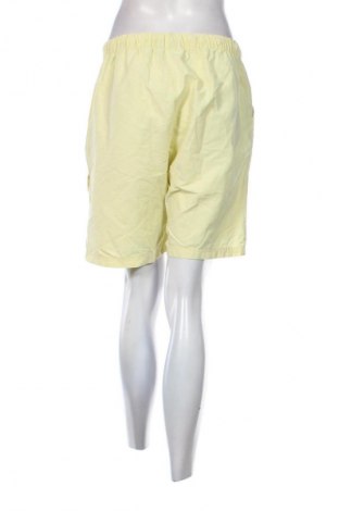 Pantaloni scurți de femei Unbranded, Mărime M, Culoare Galben, Preț 50,00 Lei