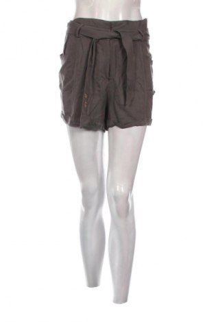 Damen Shorts Wolm, Größe S, Farbe Grün, Preis 17,39 €