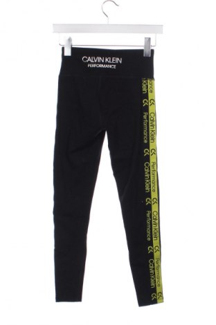 Дамски клин Calvin Klein, Размер XS, Цвят Черен, Цена 48,88 лв.