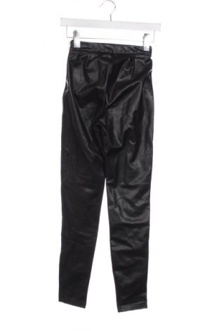 Dámské kalhoty  Bershka, Velikost XXS, Barva Černá, Cena  369,00 Kč