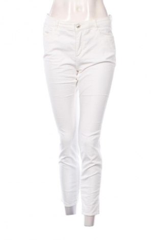 Pantaloni de femei Brax, Mărime M, Culoare Alb, Preț 163,70 Lei
