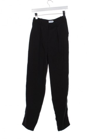 Γυναικείο παντελόνι Calvin Klein, Μέγεθος XS, Χρώμα Μαύρο, Τιμή 124,99 €