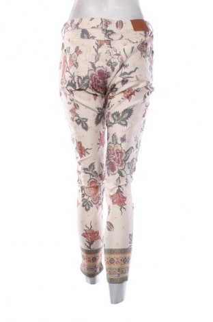 Pantaloni de femei Desigual, Mărime L, Culoare Multicolor, Preț 163,00 Lei