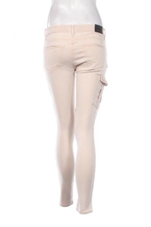 Γυναικείο παντελόνι Perfect Jeans By Gina Tricot, Μέγεθος M, Χρώμα Σάπιο μήλο, Τιμή 13,81 €