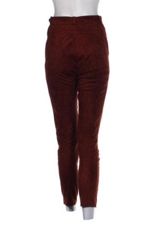 Pantaloni de femei St.Emile, Mărime S, Culoare Maro, Preț 253,00 Lei
