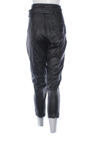 Damenhose Stradivarius, Größe S, Farbe Schwarz, Preis 15,00 €