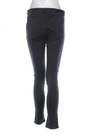 Damenhose Stradivarius, Größe XL, Farbe Schwarz, Preis 14,83 €