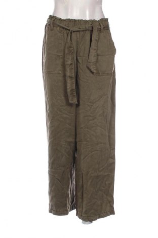 Pantaloni de femei Universal Thread, Mărime M, Culoare Verde, Preț 76,32 Lei