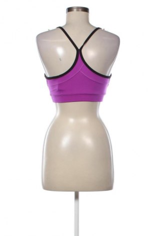 Top sport de damă. Adidas, Mărime S, Culoare Mov, Preț 89,47 Lei