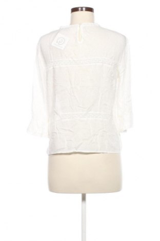 Női sport top ONLY Play, Méret M, Szín Fehér, Ár 5 469 Ft
