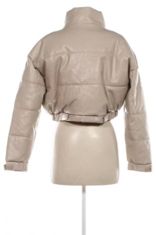Дамско кожено яке Pull&Bear, Размер S, Цвят Бежов, Цена 63,99 лв.