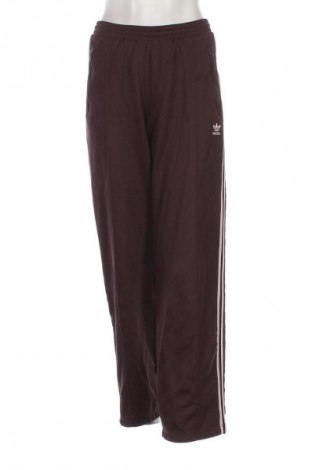 Pantaloni trening de femei Adidas, Mărime S, Culoare Maro, Preț 322,99 Lei
