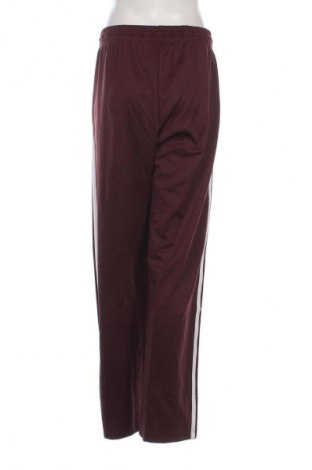 Pantaloni trening de femei Adidas, Mărime XL, Culoare Roșu, Preț 322,99 Lei