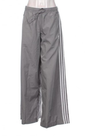 Dámske tepláky Adidas Originals, Veľkosť M, Farba Sivá, Cena  54,95 €
