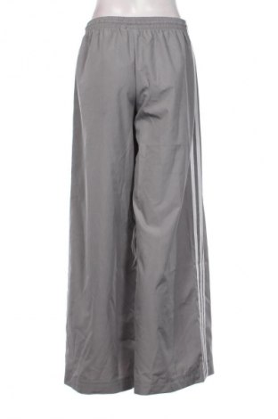 Dámske tepláky Adidas Originals, Veľkosť M, Farba Sivá, Cena  54,95 €