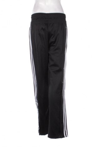 Дамско спортно долнище Adidas Originals, Размер M, Цвят Черен, Цена 41,00 лв.