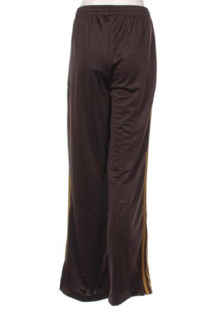 Pantaloni trening de femei Adidas Originals, Mărime M, Culoare Maro, Preț 322,99 Lei