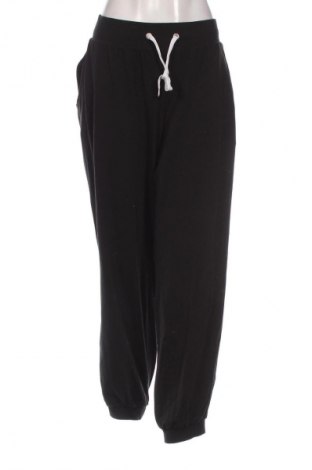 Дамско спортно долнище Bpc Bonprix Collection, Размер XXL, Цвят Черен, Цена 29,00 лв.