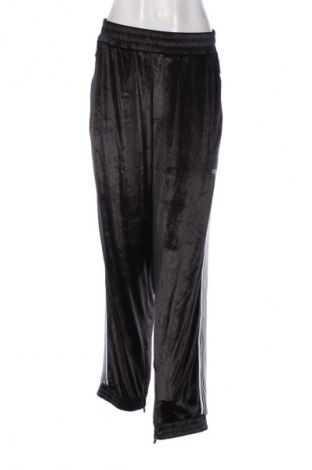 Γυναικείο αθλητικό παντελόνι Emporio Armani, Μέγεθος M, Χρώμα Πολύχρωμο, Τιμή 72,99 €