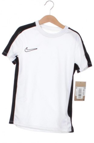 Kinder T-Shirt Nike, Größe 6-7y/ 122-128 cm, Farbe Weiß, Preis € 31,99