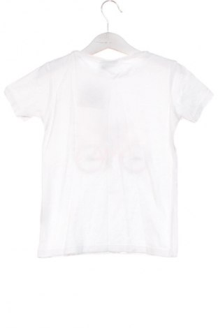 Детска тениска Unbranded, Размер 5-6y/ 116-122 см, Цвят Бял, Цена 8,99 лв.