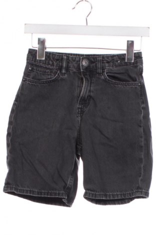 Kinder Shorts H&M, Größe 7-8y/ 128-134 cm, Farbe Grau, Preis 7,16 €