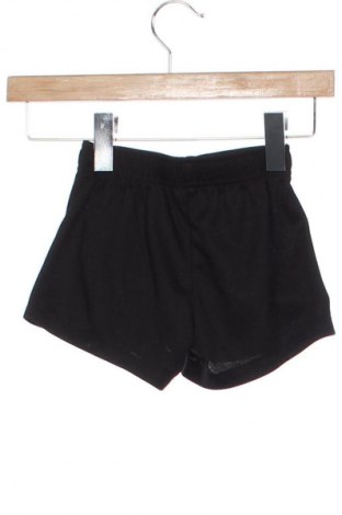 Kinder Shorts Nike, Größe 3-4y/ 104-110 cm, Farbe Schwarz, Preis 42,99 €