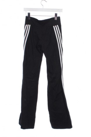 Детско спортно долнище Adidas, Размер 14-15y/ 168-170 см, Цвят Черен, Цена 45,68 лв.
