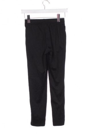 Detské tepláky Nike, Veľkosť 9-10y/ 140-146 cm, Farba Čierna, Cena  19,95 €