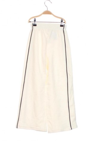 Детско спортно долнище Zara, Размер 5-6y/ 116-122 см, Цвят Бял, Цена 16,00 лв.