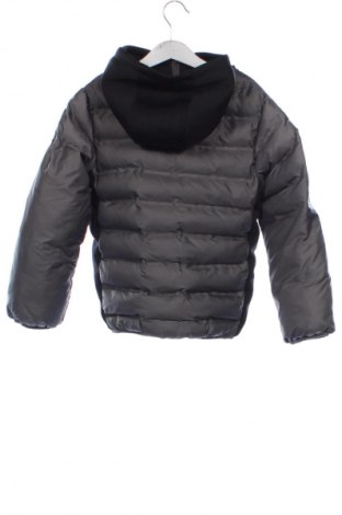 Детско яке United Colors Of Benetton, Размер 5-6y/ 116-122 см, Цвят Сив, Цена 32,99 лв.