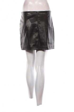 Fustă de piele Stradivarius, Mărime M, Culoare Negru, Preț 50,99 Lei