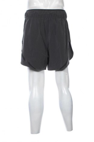 Pánské kraťasy Nike, Velikost M, Barva Šedá, Cena  1 249,00 Kč