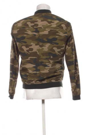 Męska kurtka Pull&Bear, Rozmiar S, Kolor Kolorowy, Cena 110,34 zł