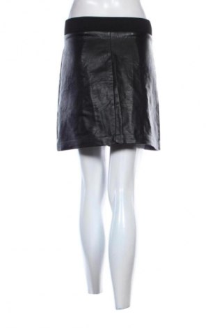 Spódnica Stradivarius, Rozmiar S, Kolor Czarny, Cena 25,99 zł