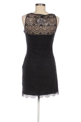 Рокля Armani Exchange, Размер XS, Цвят Черен, Цена 142,99 лв.