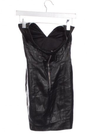 Kleid Bershka, Größe XS, Farbe Schwarz, Preis 20,99 €