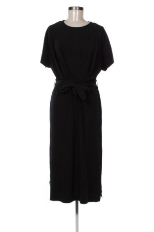 Φόρεμα Bershka, Μέγεθος M, Χρώμα Μαύρο, Τιμή 12,99 €