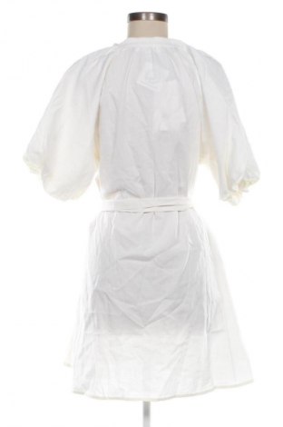 Kleid Calli, Größe M, Farbe Ecru, Preis € 32,99