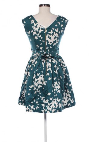 Рокля Closet London, Размер M, Цвят Многоцветен, Цена 91,99 лв.
