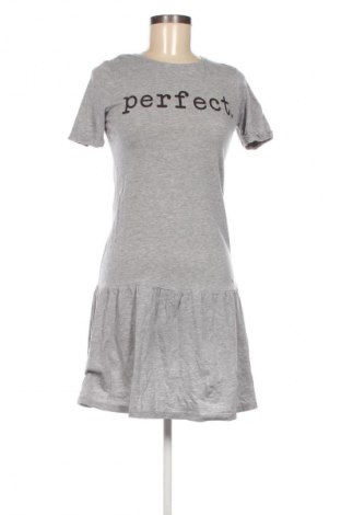 Rochie Cropp, Mărime XS, Culoare Gri, Preț 125,99 Lei