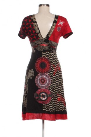 Kleid Desigual, Größe M, Farbe Mehrfarbig, Preis 113,22 €