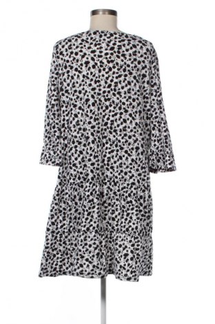 Kleid Esmara, Größe M, Farbe Mehrfarbig, Preis 10,99 €