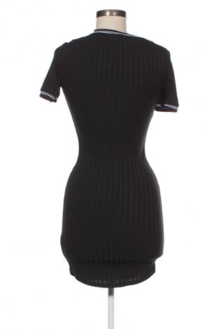 Рокля H&M Divided, Размер XS, Цвят Черен, Цена 23,99 лв.