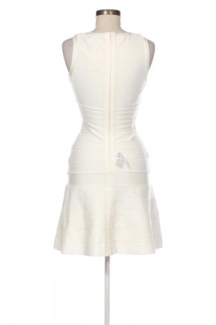 Рокля Herve Leger, Размер S, Цвят Бял, Цена 253,08 €