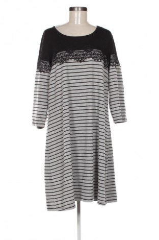 Kleid Junarose, Größe XXL, Farbe Mehrfarbig, Preis 33,99 €