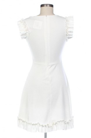 Ruha NEW COLLECTION, Méret M, Szín Fehér, Ár 7 849 Ft