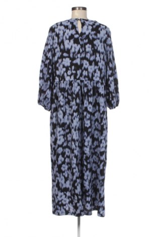 Kleid New Look, Größe XL, Farbe Mehrfarbig, Preis 31,99 €